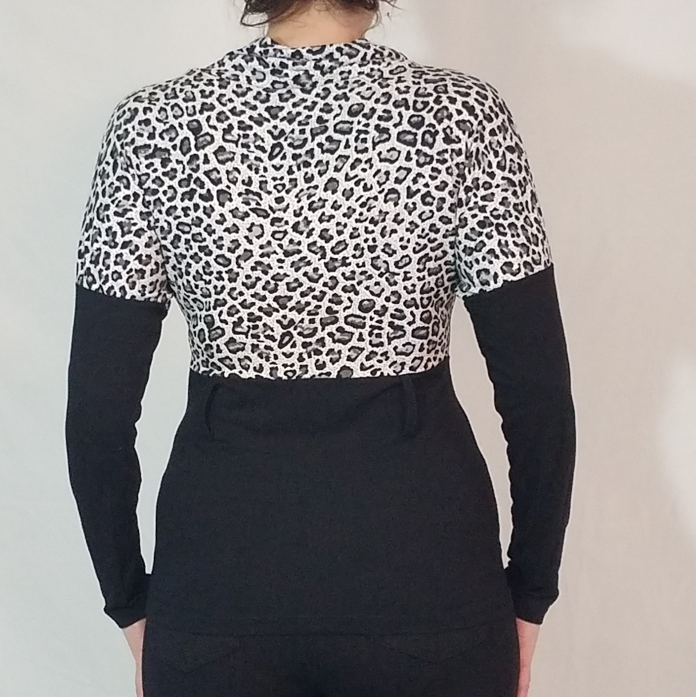 Woman's high neck slim fit party leopard print shi - Picture 7 of 7